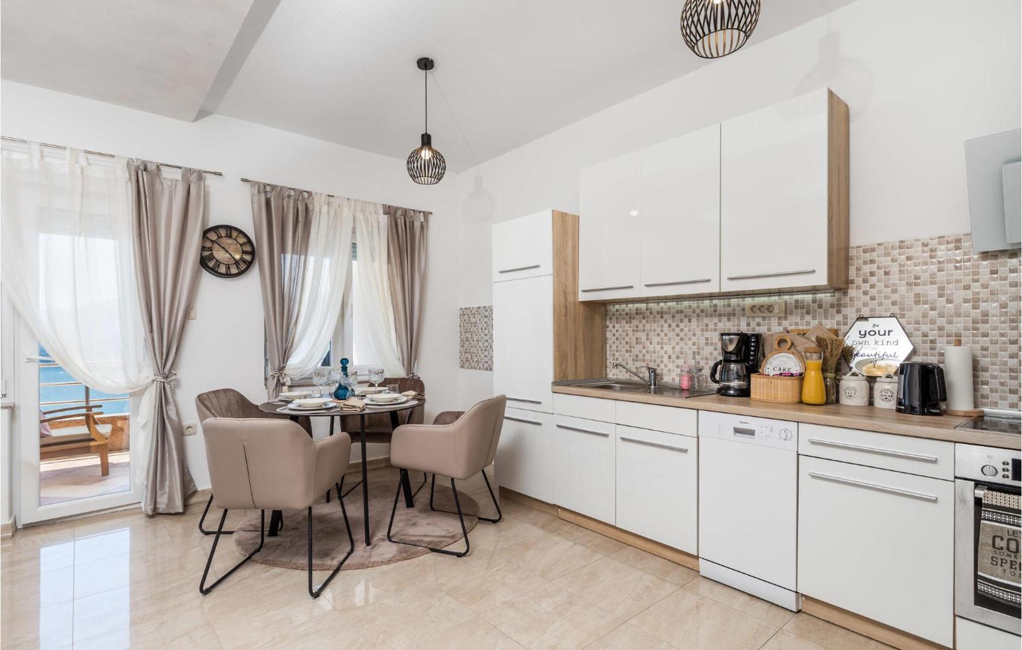 2 Bedroom Amazing Apartment In Rijeka Zewnętrze zdjęcie